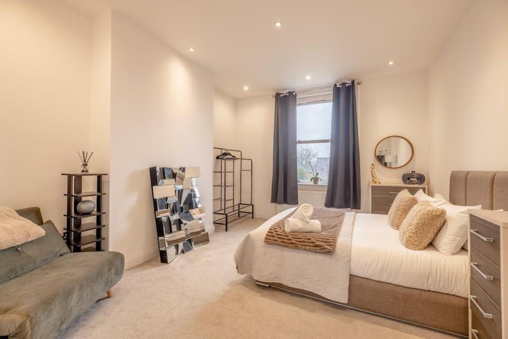 Central Windsor 1 Bedroom Gem,Shared Garden Ngoại thất bức ảnh
